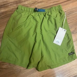 Obey - Mens shorts size Small - Easy Relaxed Trek Shorts